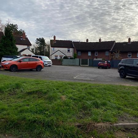 A Spacious Double Bed Studio Stoke-on-Trent Екстер'єр фото